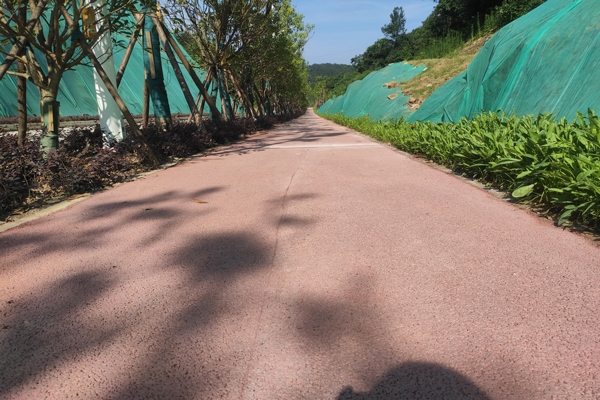 十堰市汉水九歌项目人行步道透水混凝土铺装工程